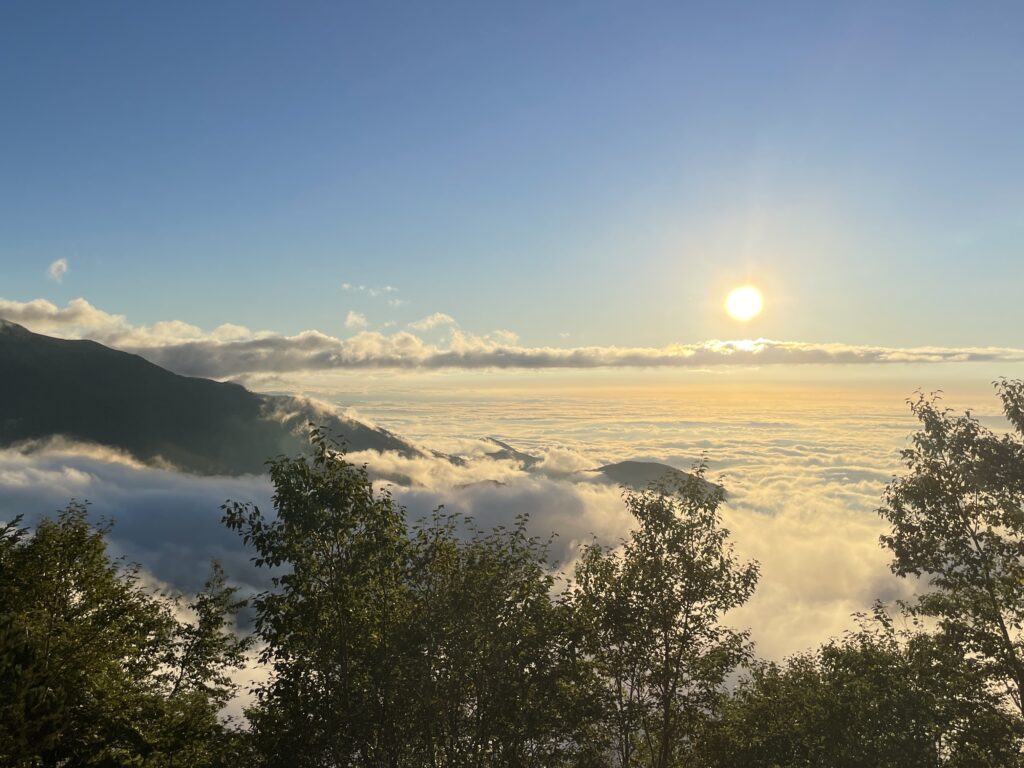 早月小屋からみる雲海・夕陽